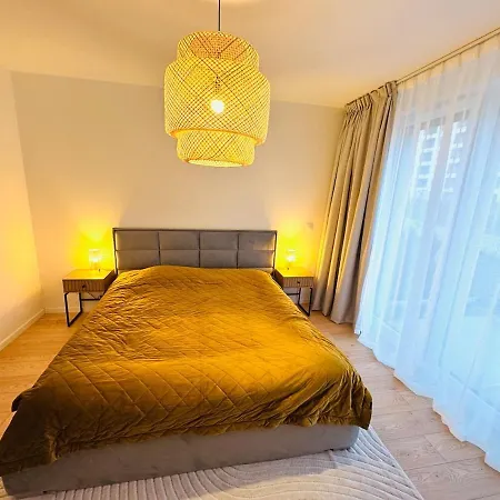 Little Rome - 2 Bedroom With Garden And Free Parking