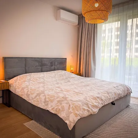 Little Rome - 2 Bedroom With Garden And Free Parking *