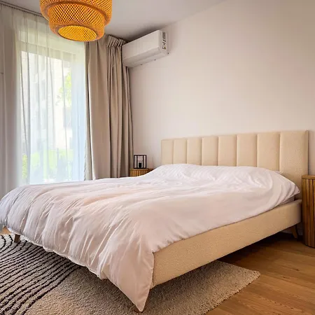 Little Rome - 2 Bedroom With Garden And Free Parking