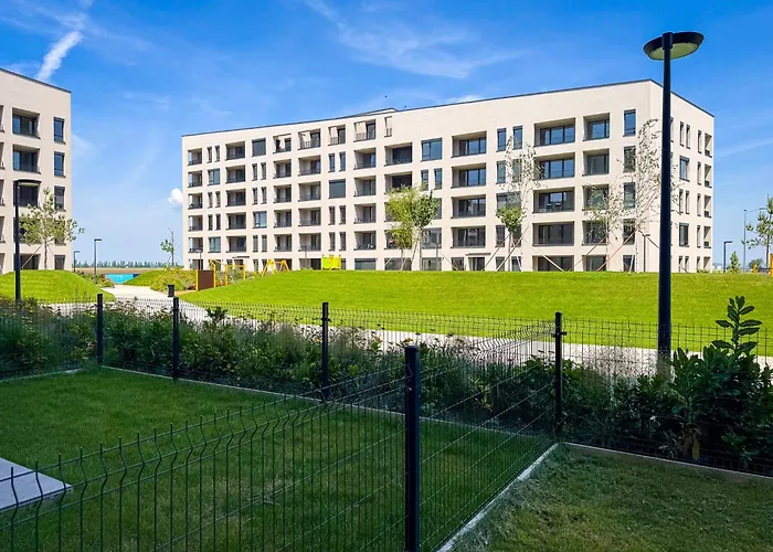 Little Rome - 2 Bedroom With Garden And Free Parking Daire Trnava