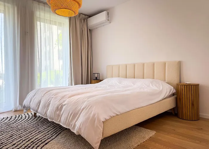 Little Rome - 2 Bedroom With Garden And Free Parking